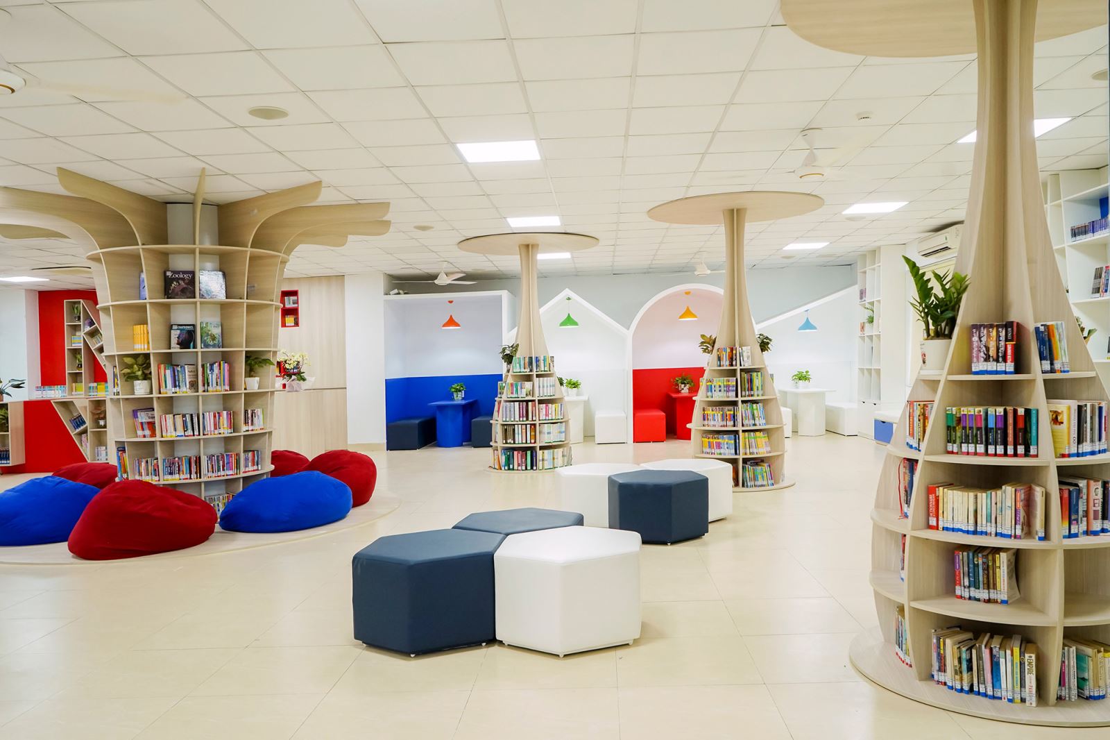 Thư viện mới: không gian "hot" ở Trường Nguyễn Siêu