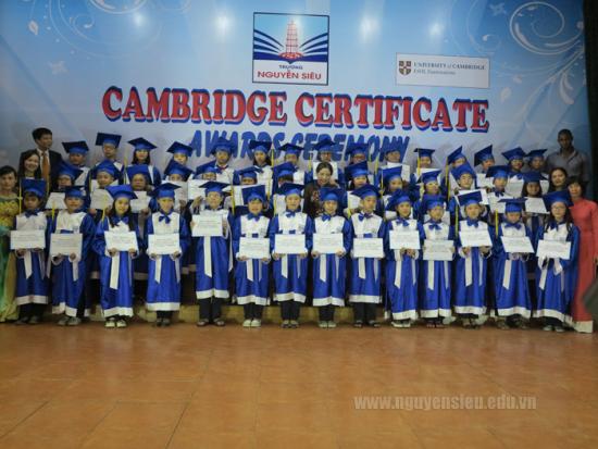 100% học sinh Tiểu học Nguyễn Siêu đạt chứng chỉ Cambridge