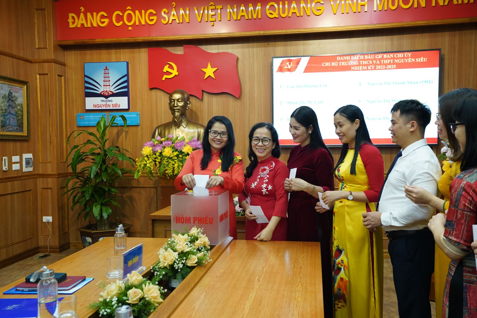 Đại hội Chi bộ trường THCS-THPT Nguyễn Siêu nhiệm kì 2022-2025