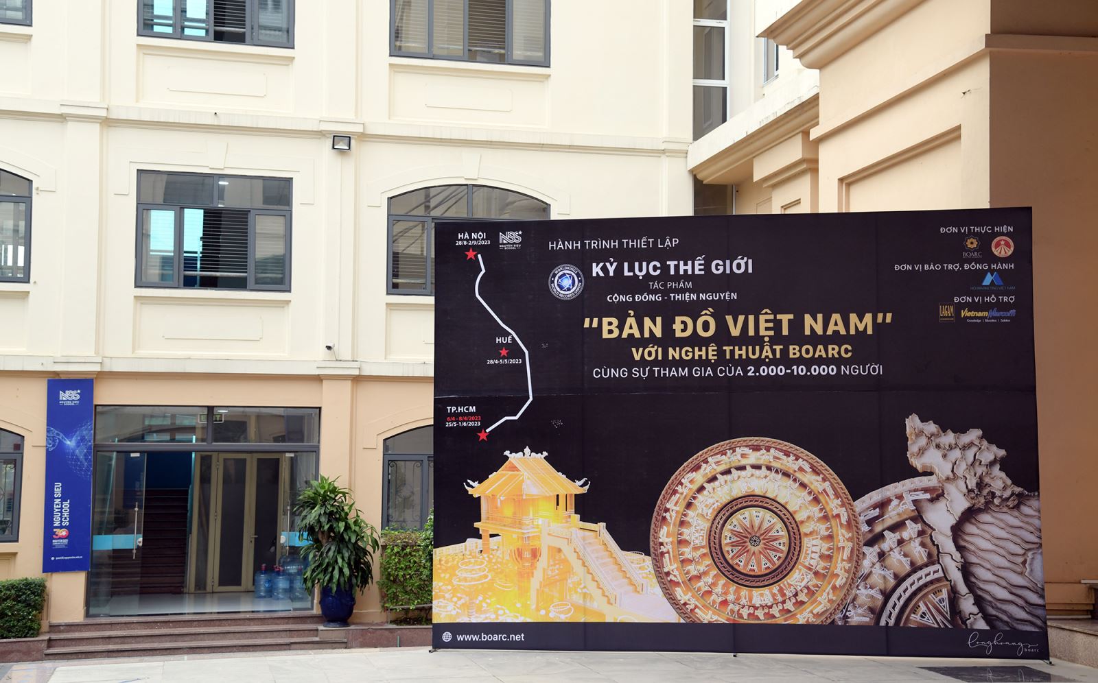 NSers sẵn sàng cho kỉ lục thế giới Bản đồ Việt Nam bằng nghệ thuật BOARC