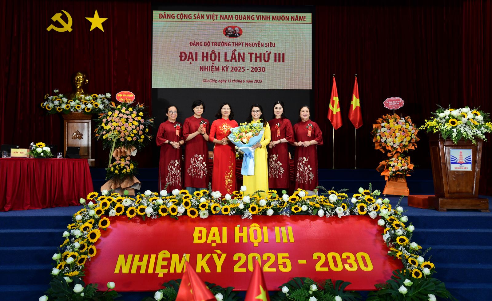 ĐH ĐẢNG BỘ TRƯỜNG NGUYỄN SIÊU NHIỆM KÌ 2025-2030: TIÊN PHONG HỘI NHẬP QUỐC TẾ