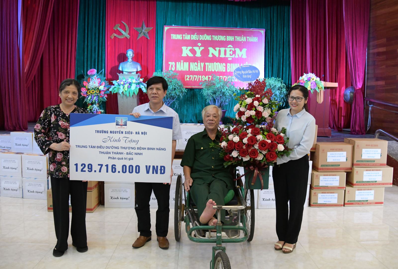 Trường Nguyễn Siêu tri ân Trung tâm điều dưỡng thương binh nặng Thuận Thành