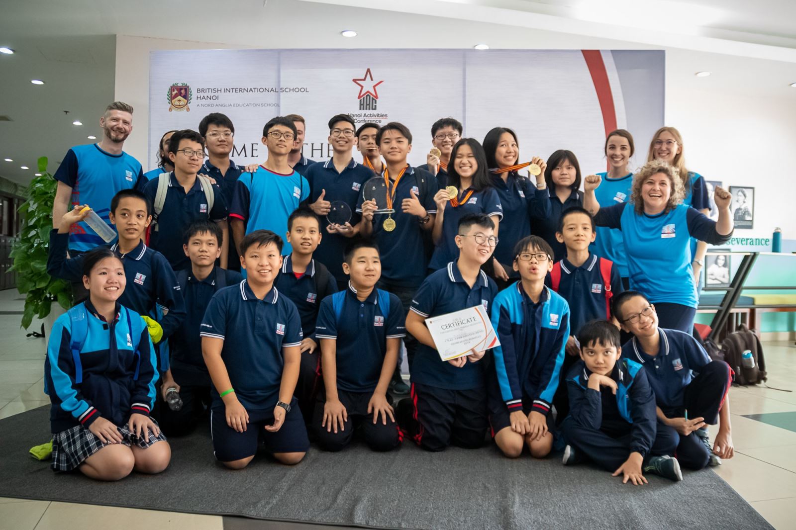 Nguyễn Siêu tiếp tục giữ ngôi đầu Hanoi Maths Olympiad