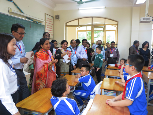 Trường Nguyễn Siêu tiếp đón đoàn Bangladesh
