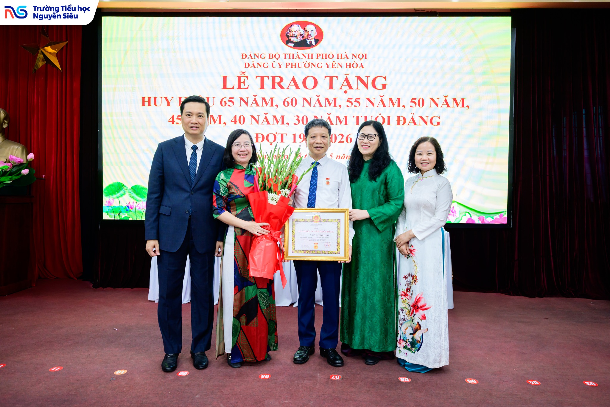 Thầy Hạnh 30 năm tuổi Đảng