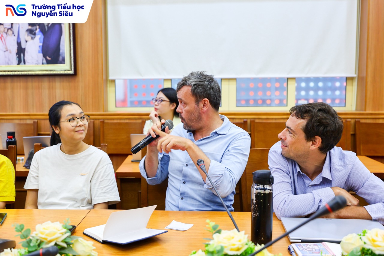 Tập huấn khối Quốc tế